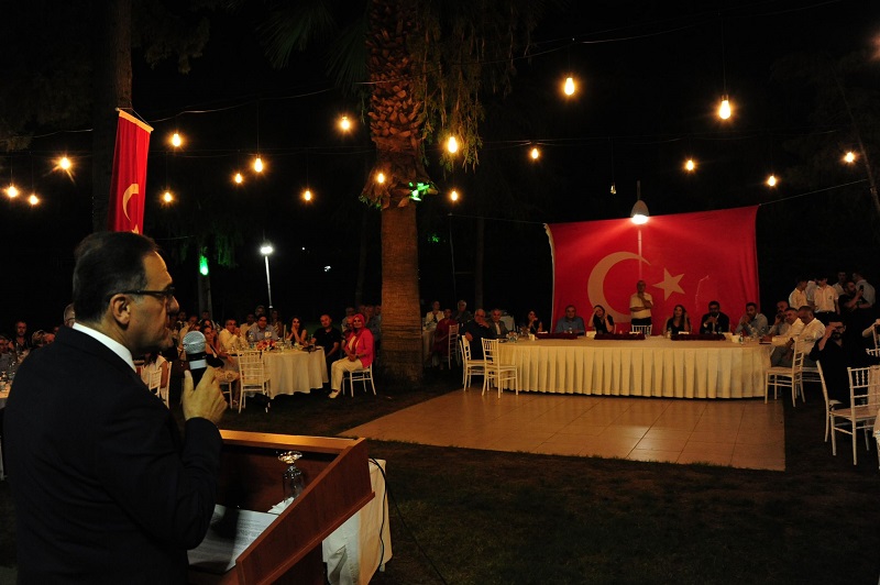 Balçova Kaymakamlığından Cumhurbaşkanlığı Kararnamesi ile  Bingöl Valiliğine Atanan Sn. Ahmet Hamdi USTA 'ya Veda Gecesi  Düzenlendi